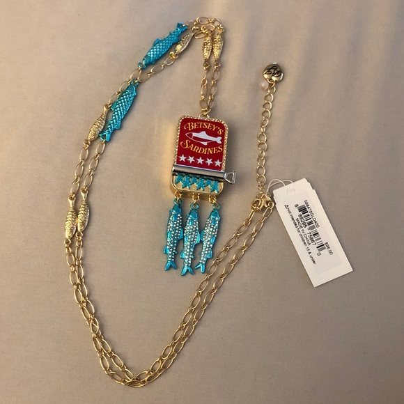 Betsey Johnson Gold Tone Betsey’s Sardines Tin & Fixed Fish Charms NWT